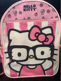 Hello kitty with glasses