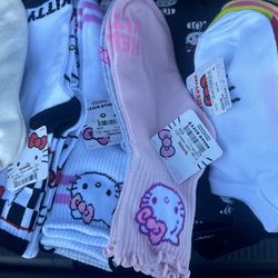 hello kitty socks
