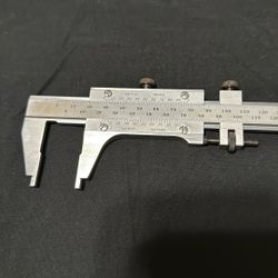 Starrett No.123M Caliper