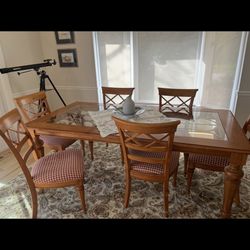 Stanley Furniture Dining Set with Table Extension & 6 chairs