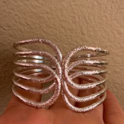 Beautiful Clamper Bracelet Plated Silver 