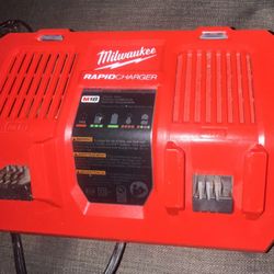 Milwaukee Rapid Charger and Battery 3.0 5.0  