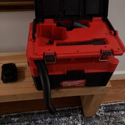 Milwaukee Packout 18v Wet Dry Vacuum 