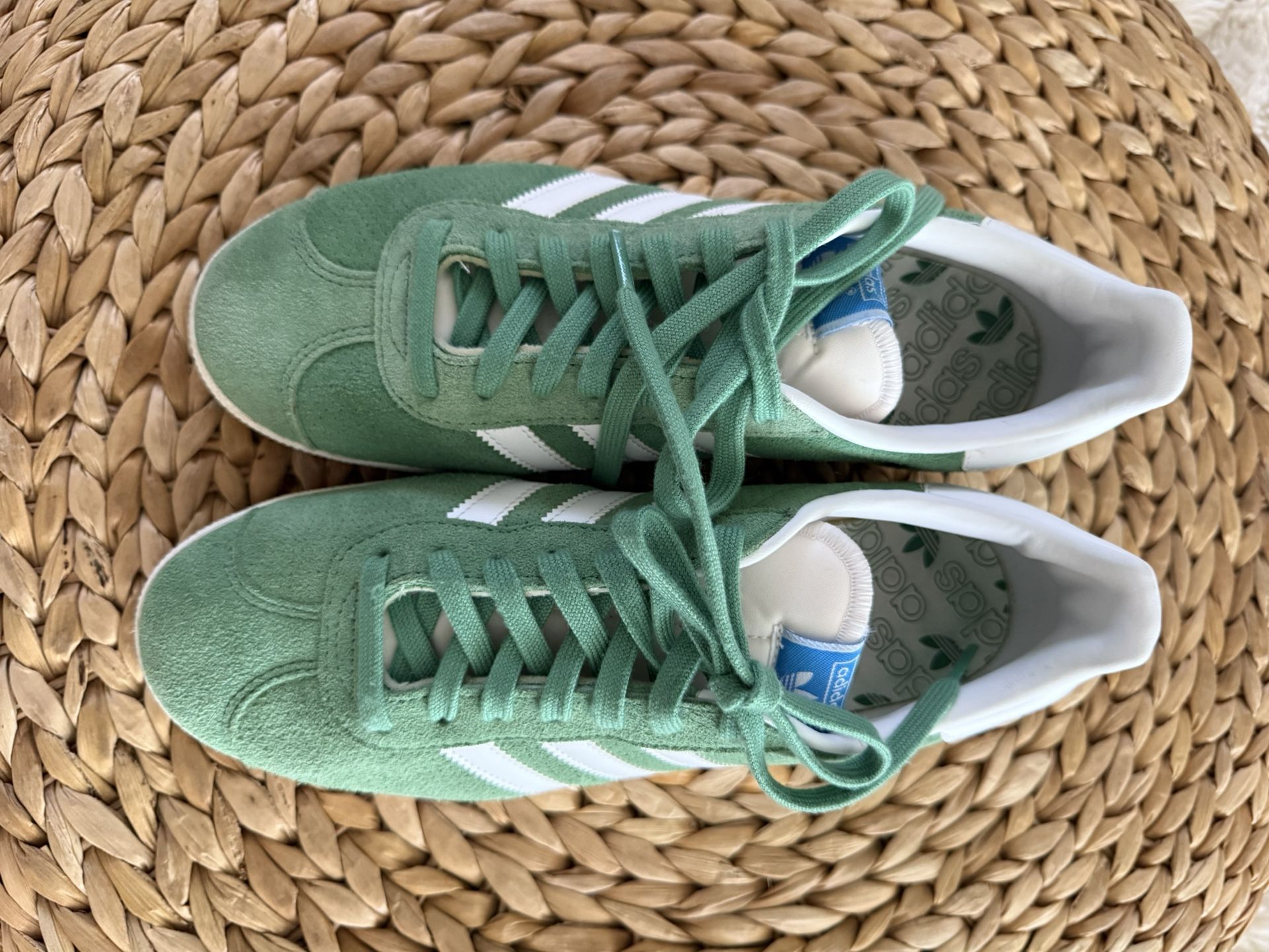 Adidas Gazelles Men’s 7 1/2 Women’s 8 1/2
