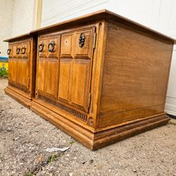 2 Vintage Side Tables
