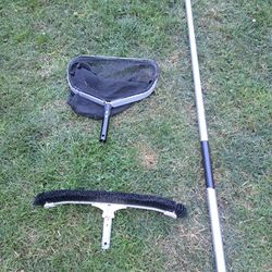 Expandable telescoping pool net and brush