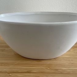 Bright White Oval Planter (5.5”Hx11”Lx5”W)