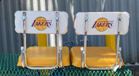 2 lakers stadium chair Kobe