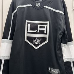 Women’s La Kings Jersey Size S