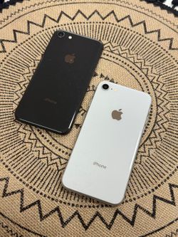 Unlocked iPhone 8 📱 – Compatible with All Carriers! Get Yours Today!