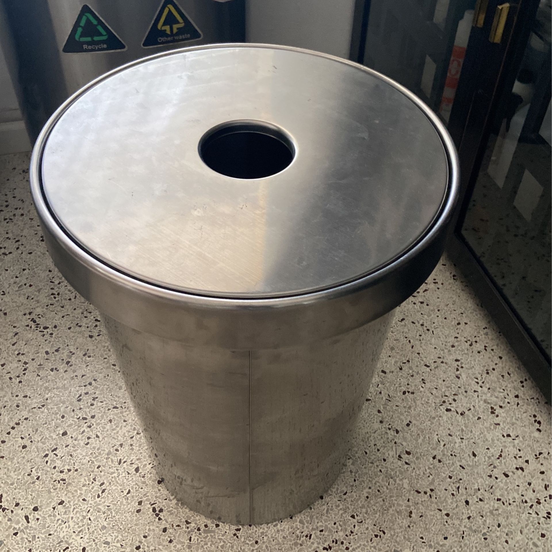 Laundry Hamper With Lid