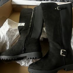 Evan’s Brand Women’s Knee Boots with buckle