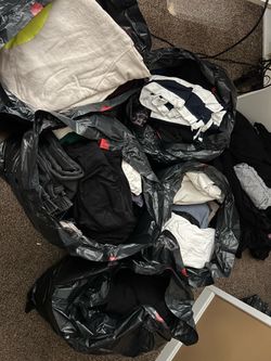 5 bags of clothes $40