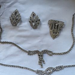 Vintage Rhinestone Jeeelry