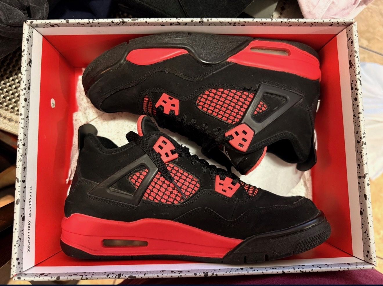 Air Jordan 4 Retro red Thunder 