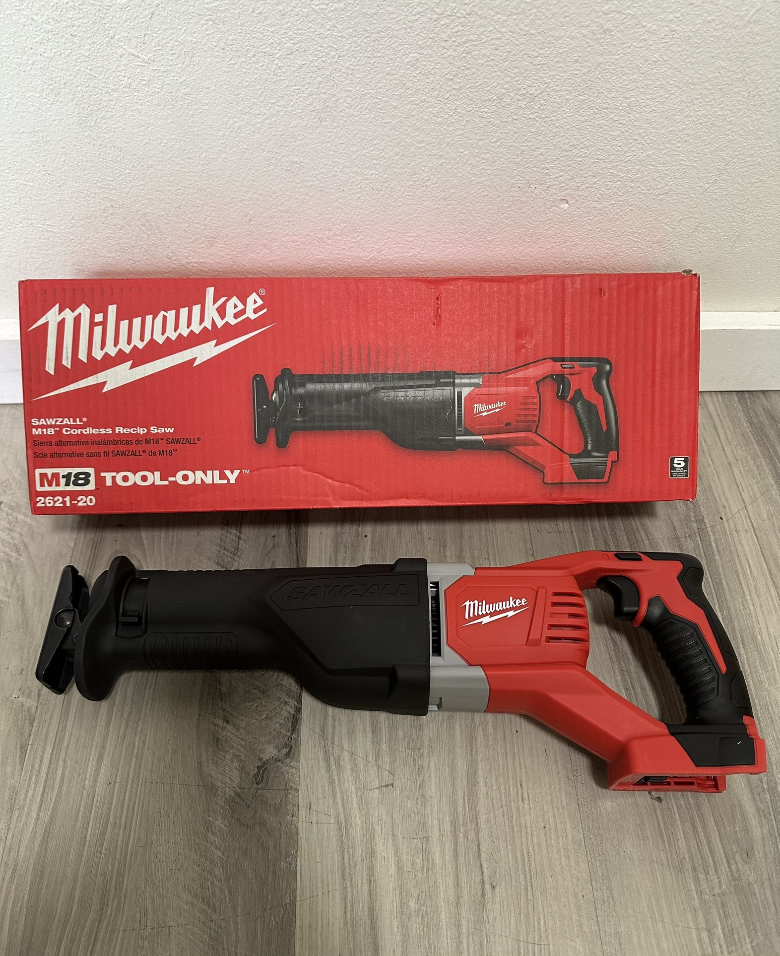 Milwaukee M18 18V Lithium-Ion Cordless SAWZALL Reciprocating Saw (Tool-Only)