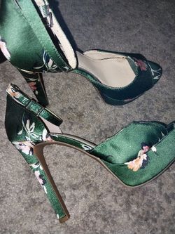 Jessica Simpson GREEN VELVET floral Heels