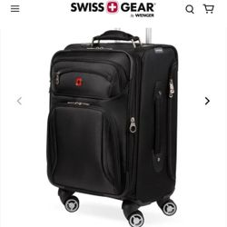 Wenger Identity Carry-On Spinner Luggage 