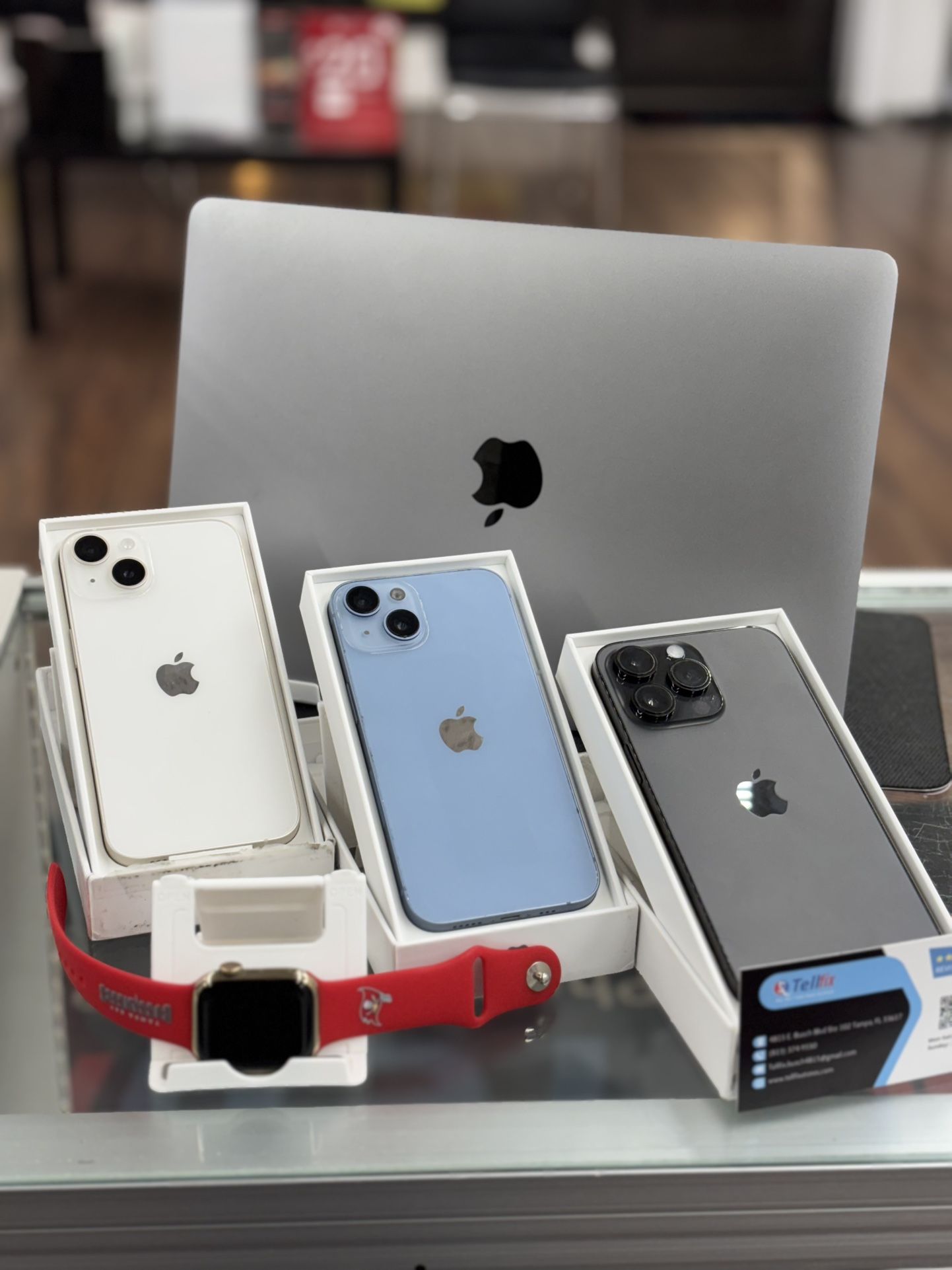 iPhones, MacBooks Etc