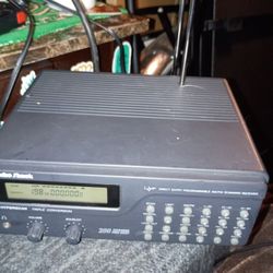 I Have The Perfectly Working 200 Channel Police Scanner 900 MHz Radio Shack Pro 2037 Come With Both Antennas $100 Firm No Less