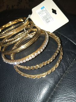 Jewelry bracelets