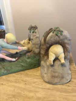 Winnie the Pooh and Christopher Robin book ends
