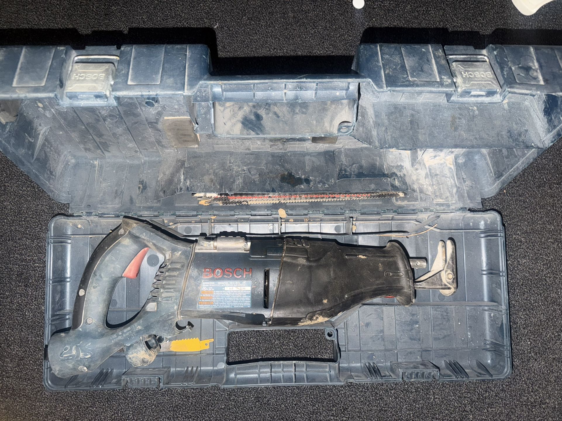 BOSCH RS20 CORDED RECIPROCATING SAW WITH CASE