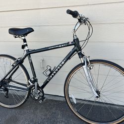 Cannondale Adventure 400 Hybrid Bike