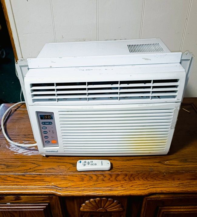 6500 BTU Air Conditioner Unit AC... With REMOTE A