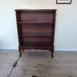 Queen Anne Style Bookcase With 2  Adjustable Shelves 