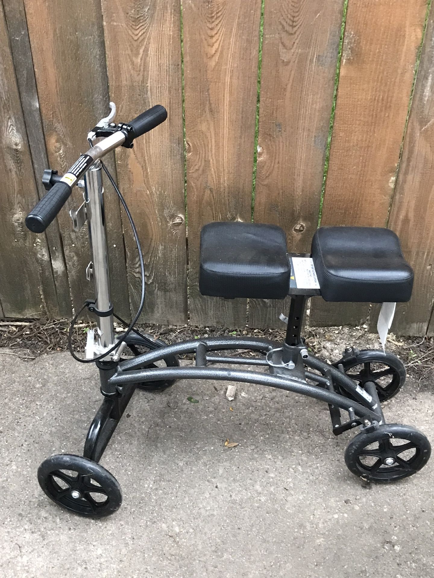 Knee Scooter for Sale in Elmhurst, IL OfferUp