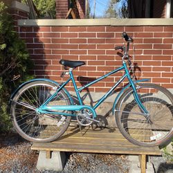 Vintage Huffy Savanna Girl's bike