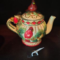 Cracker Barrell Plaid Tidings Christmas Tea Pot