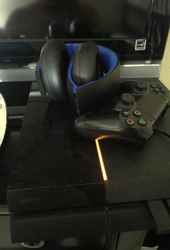 Sony PlayStation 4 PS4 Xbox one apple