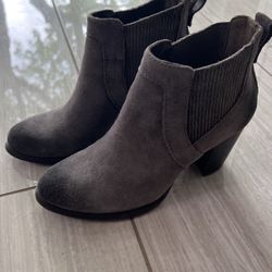 Greg Ugg Boots, 7.5 US