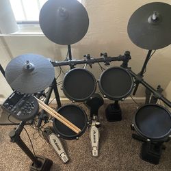 Alesis Nitro Mesh - 8pc Electric Drum Kit 