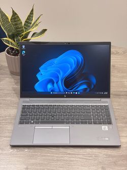 HP ZBook Firefly 15 G7 15.6" (i7-10th / 16GB / 512GB / NVIDIA Quadro 4GB)