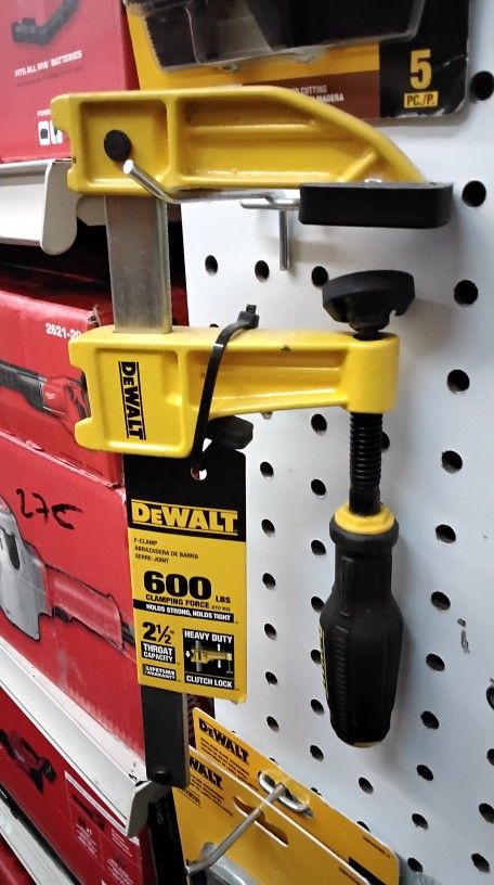 DEWALT  F - CLAMP 600 LBS