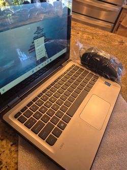 HP laptop touchscreen 2n1 convertible Mint portable win 11 factory reset