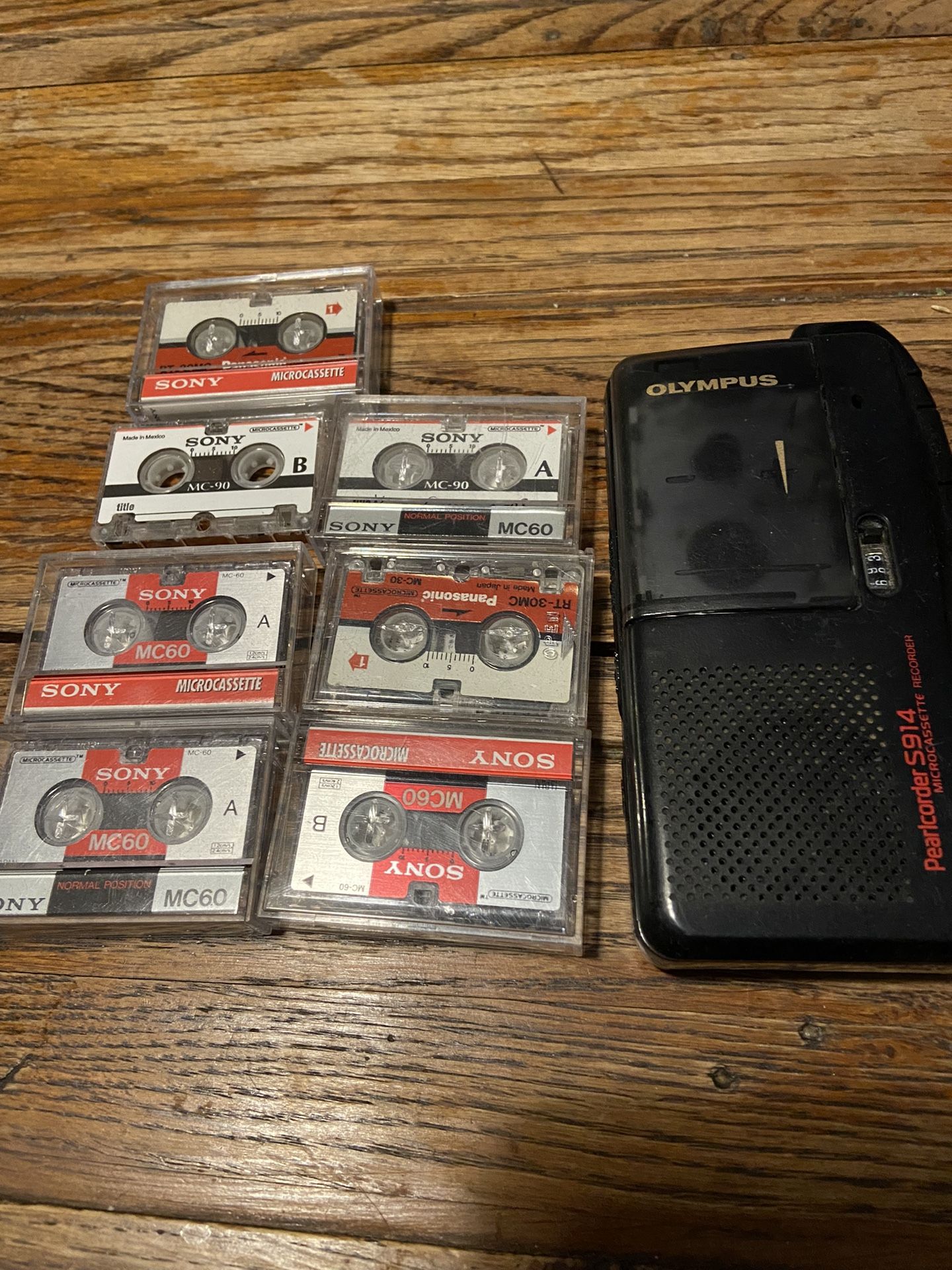 Olympus Pearlcorder S914 Fast Playback Option Microcassette Handheld RecorderA20 with 7 audio tape cassettes