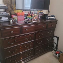 5 piece Cherry Wood Bedroom