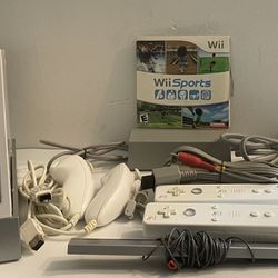 Nintendo Wii Game System White w/Wii Sports Game