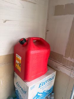 6 Midwest Can 5-Gallon Gasoline Containers — $60 for All