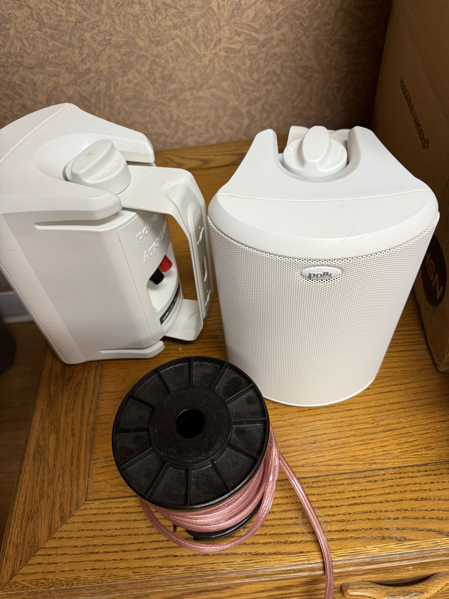 Polk Outdoor Speakers With Line