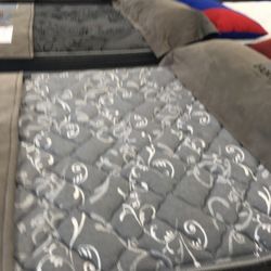 FALL MATTRESS CLEARANCE SALE! BRAND NEW QUEEN SETS $129 AND UP!