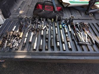 Mac tool bag full of tools.