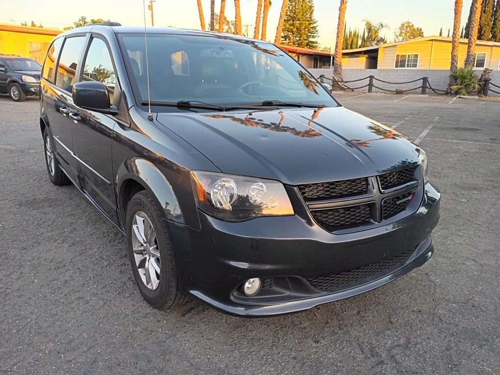 2014 Dodge Grand Caravan R/T