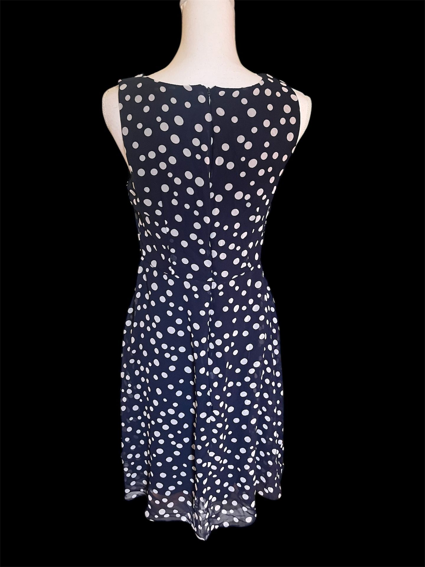 R & K Sleeveless Fashion Dress