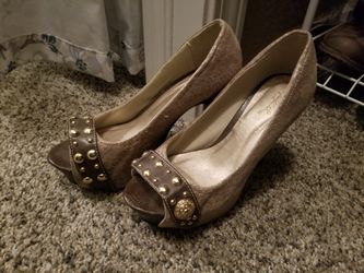 Womans heals size 6.5