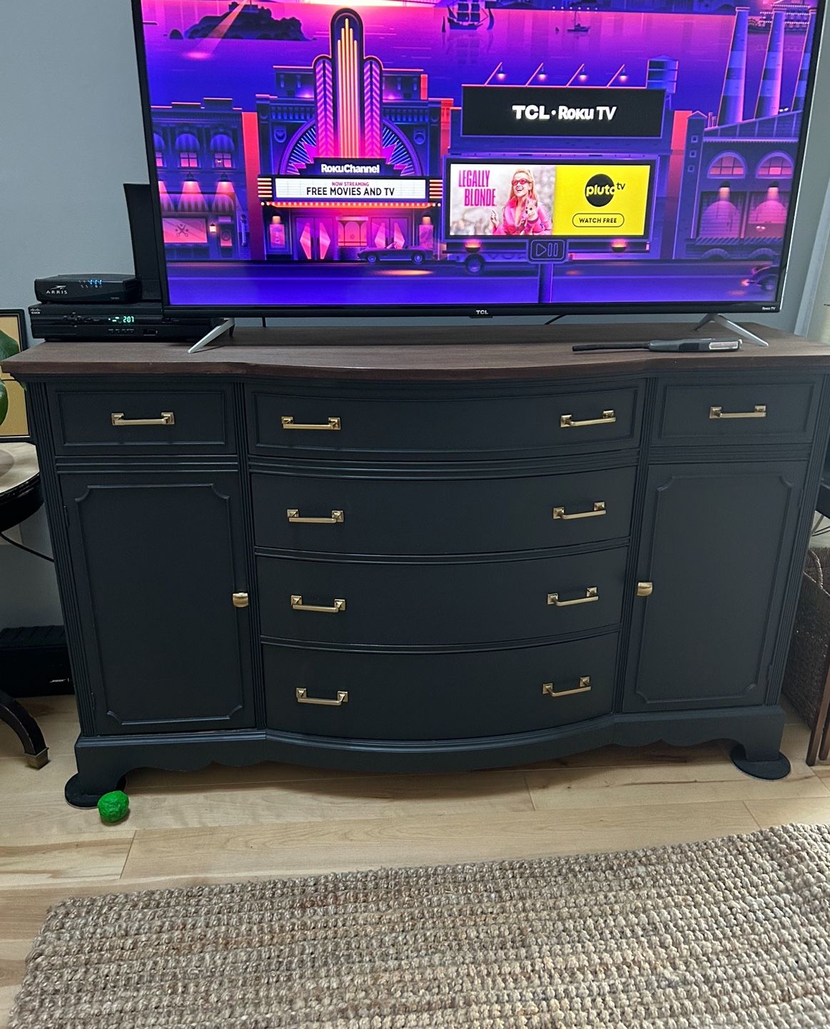 Buffet/Entertainment Center